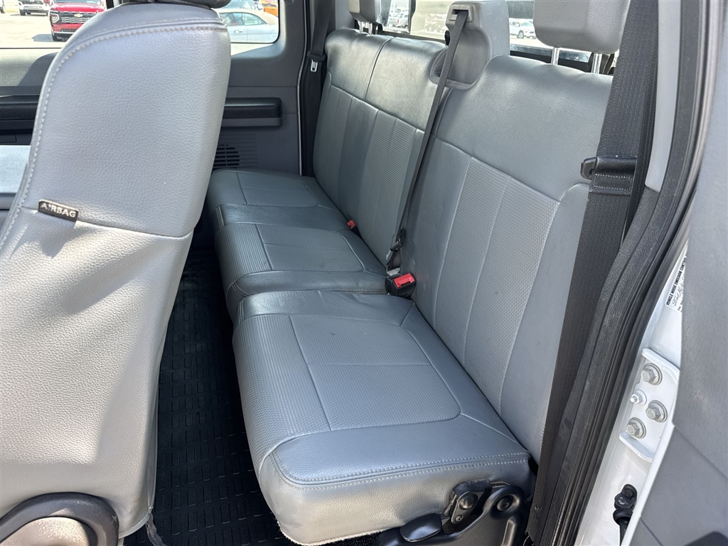 2014 Ford F-550 photo 17