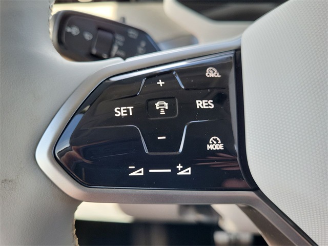 2025 Volkswagen ID. Buzz Pro Plus photo 19