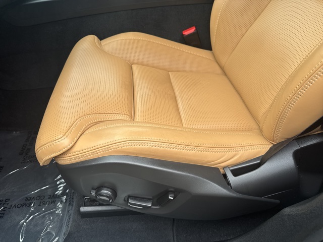 2022 Volvo XC60 B5 Inscription photo 11