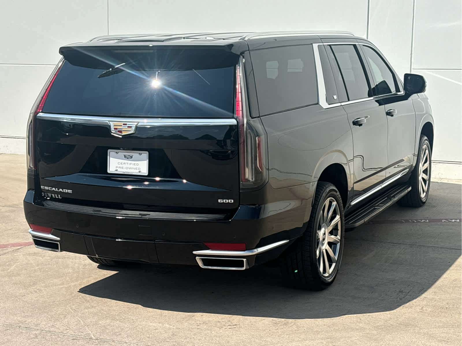 2022 Cadillac Escalade ESV Premium Luxury Platinum photo 3