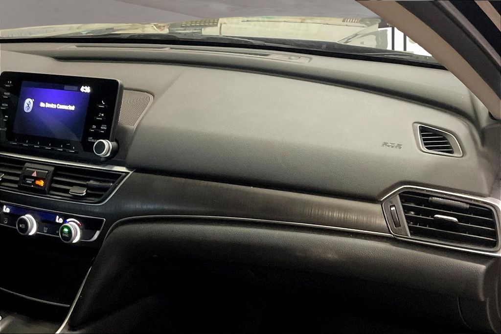 2020 Honda Accord LX photo 12