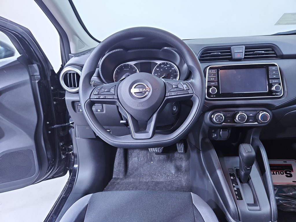 2025 Nissan Versa 1.6 S photo 12