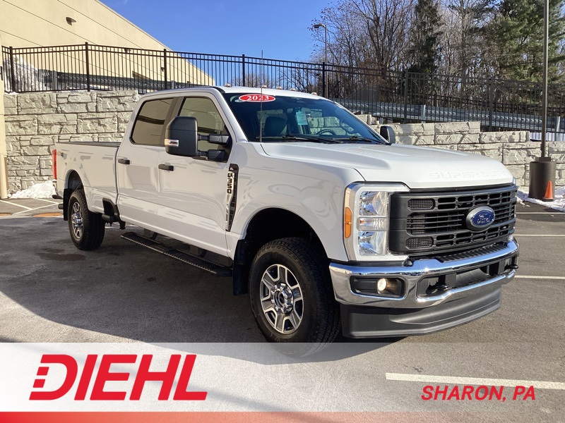 2023 Ford F-350 Super Duty XL's photo