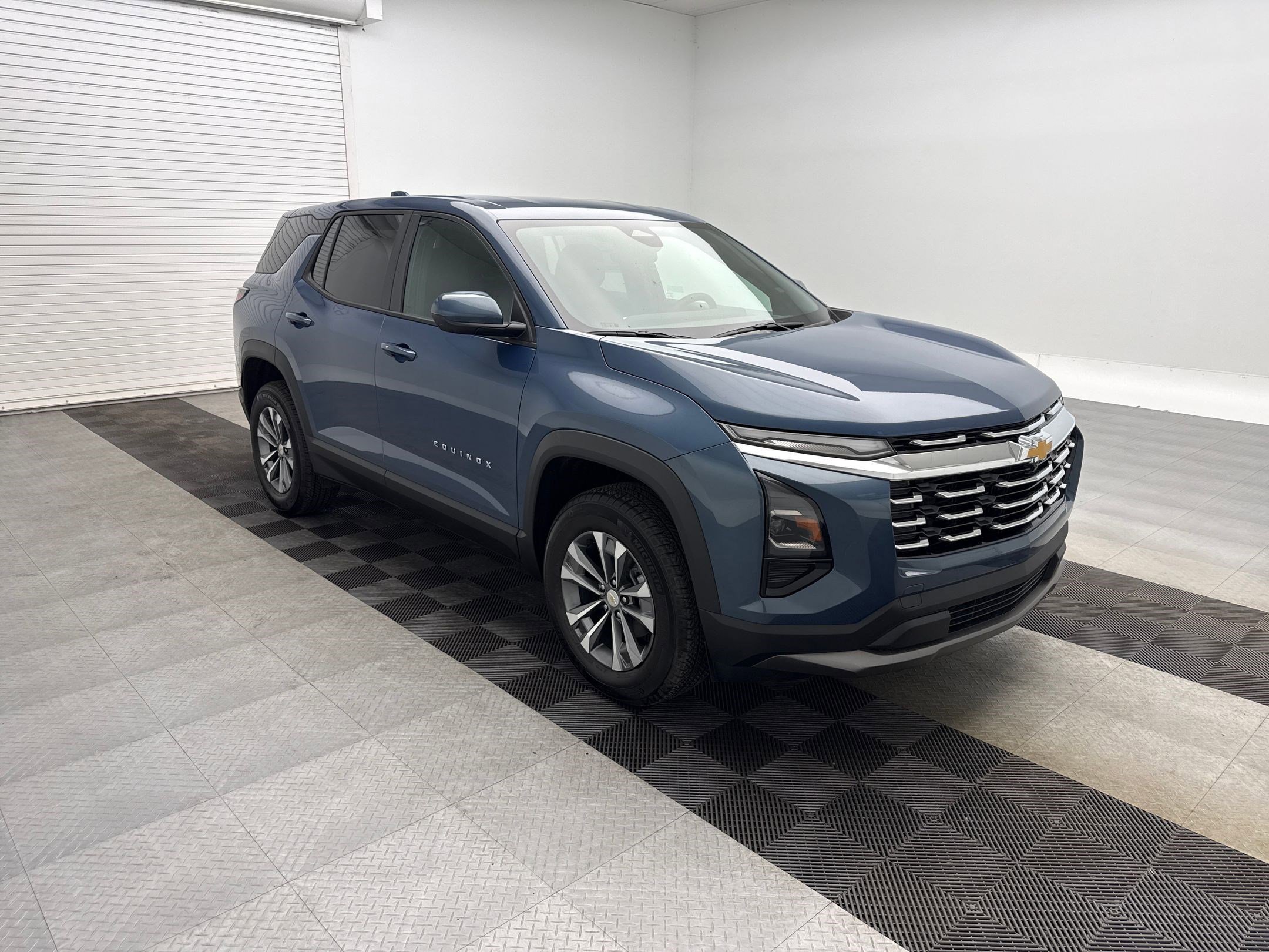 2026 Chevrolet Equinox LT photo 7