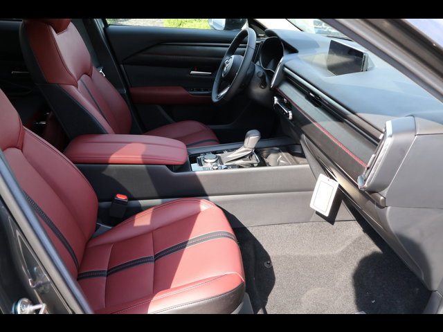 2025 Mazda CX-50 Premium Plus photo 10