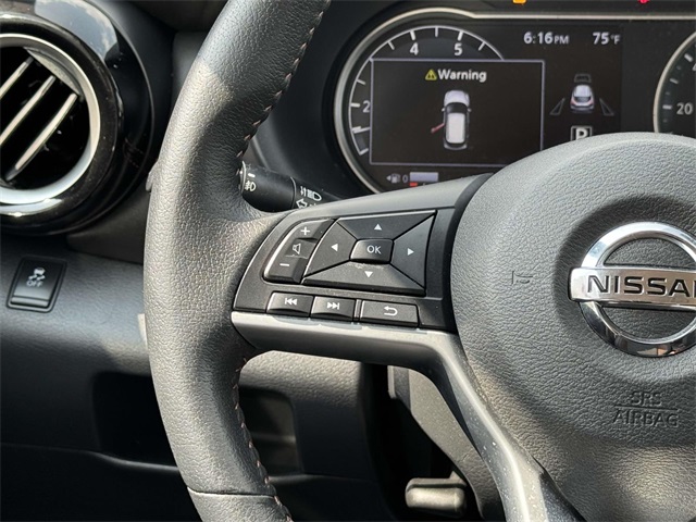 2019 Nissan Kicks SR photo 21