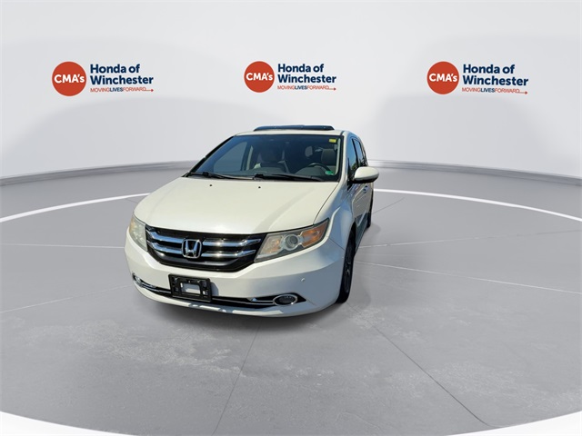2015 Honda Odyssey Touring photo 4