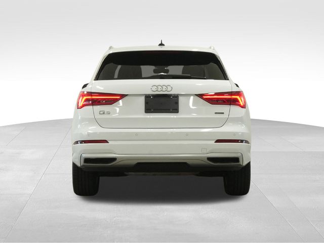 2020 Audi Q3 45 TFSI Premium photo 5