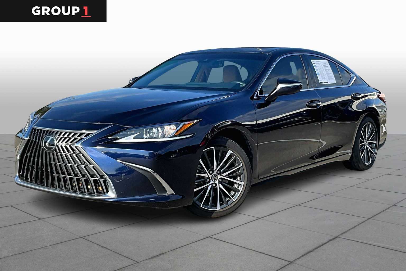 2025 Lexus ES 350's photo