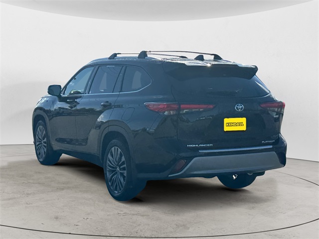 2021 Toyota Highlander Hybrid Platinum photo 2