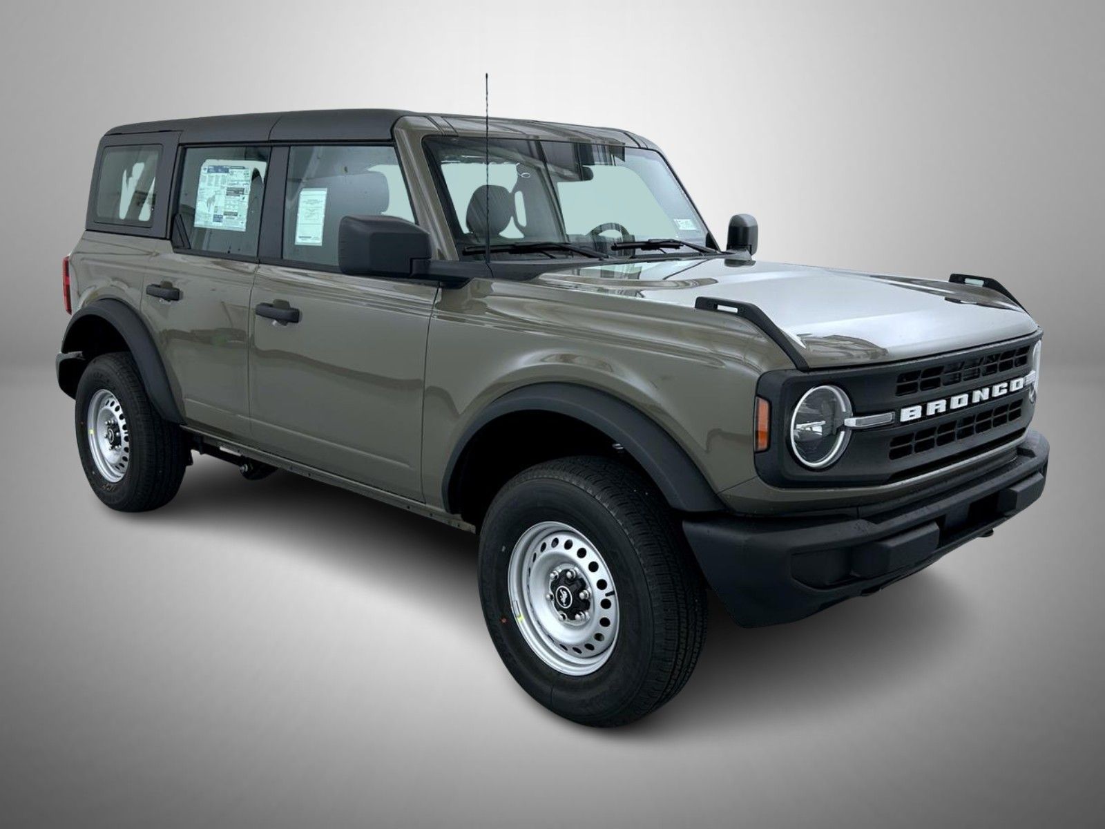 2025 Ford Bronco Base photo 3