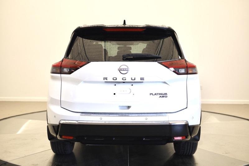 2024 Nissan Rogue Platinum photo 4