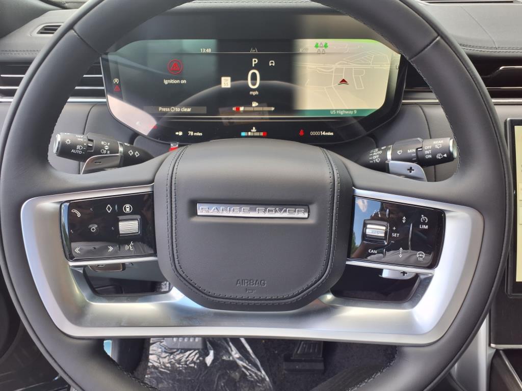 2025 Land Rover Range Rover SE photo 10