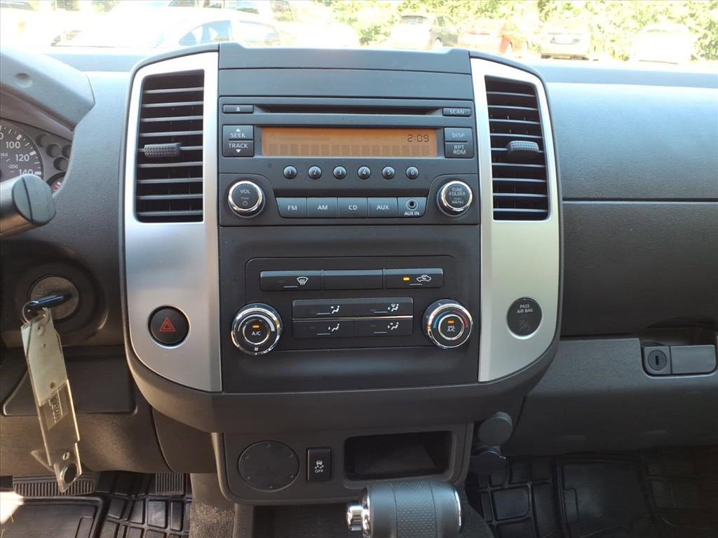 2016 Nissan Frontier S photo 15