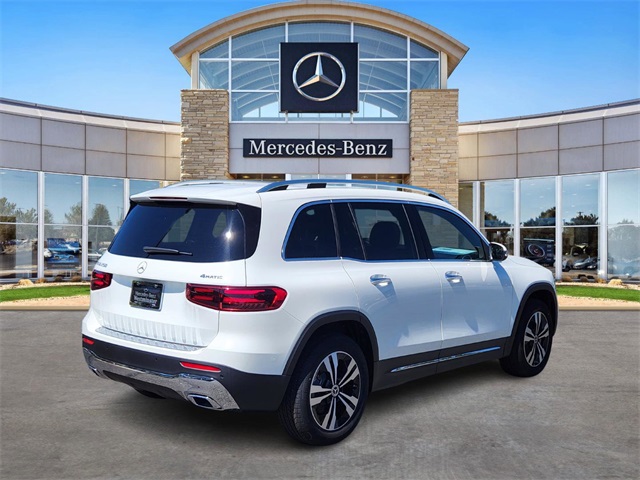 2025 Mercedes Benz GLB 250 4MATIC photo 4