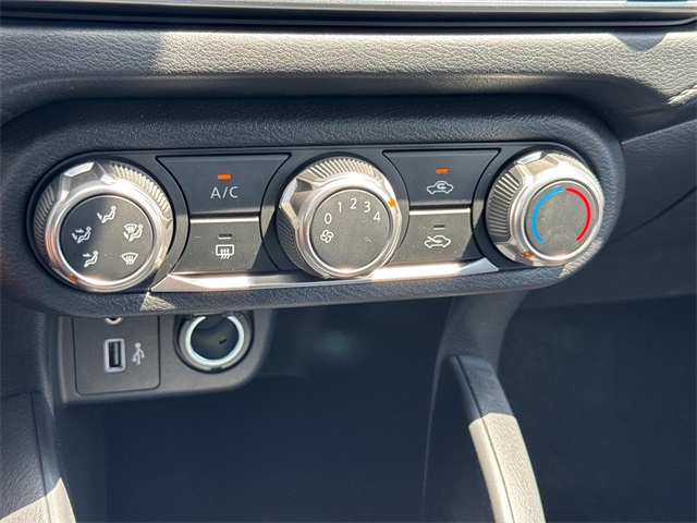 2025 Nissan Versa S photo 28