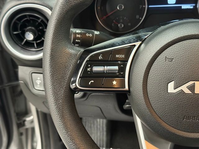 2023 Kia Forte LXS photo 13