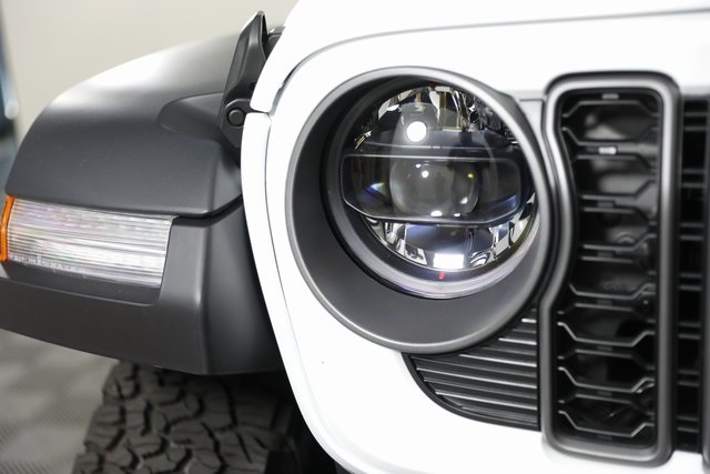 2025 Jeep Wrangler Rubicon photo 24