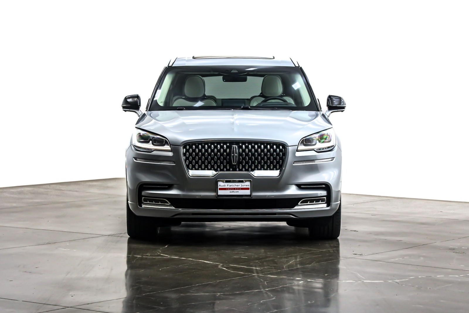 2023 Lincoln Aviator Black Label photo 2