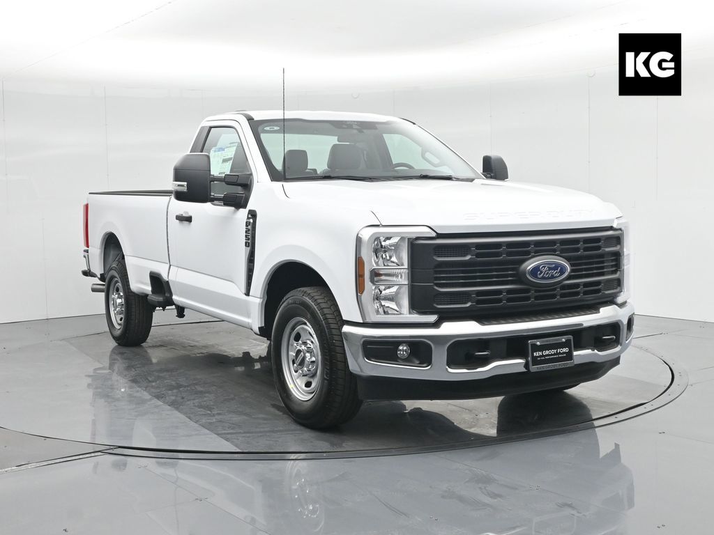 2026 Ford F-250 Super Duty XL's photo