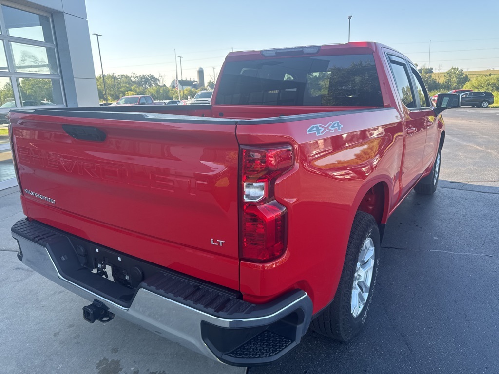 2022 Chevrolet Silverado 1500 LT photo 7