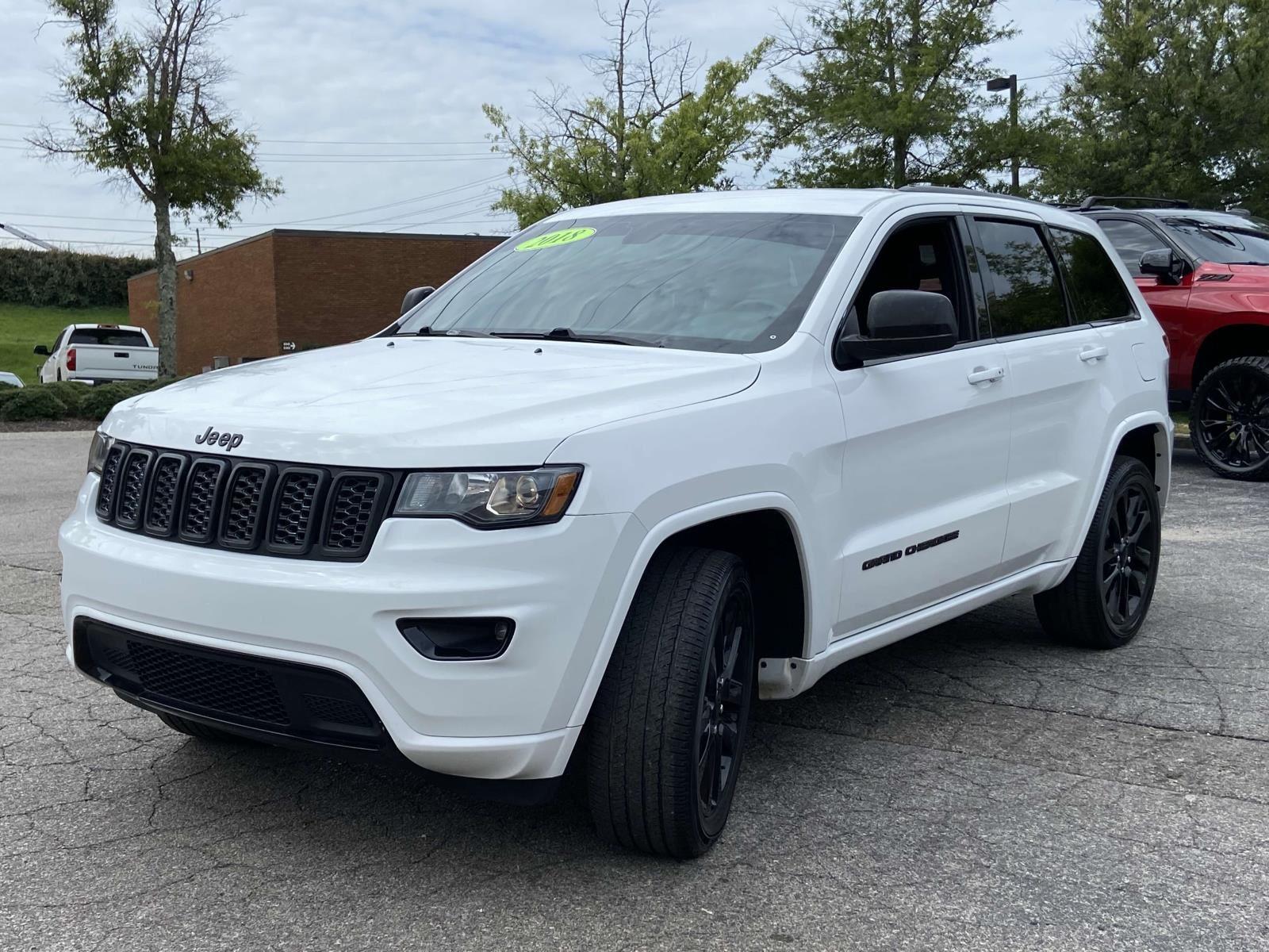 2018 Jeep Grand Cherokee Altitude photo 23