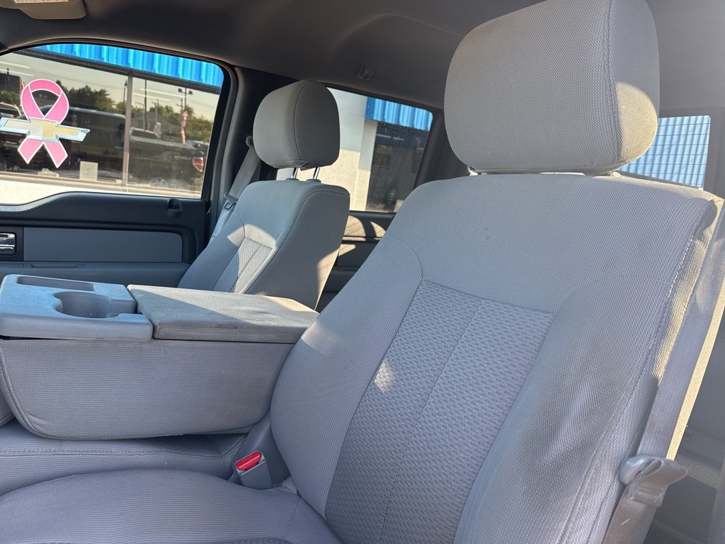 2014 Ford F-150 XLT photo 25