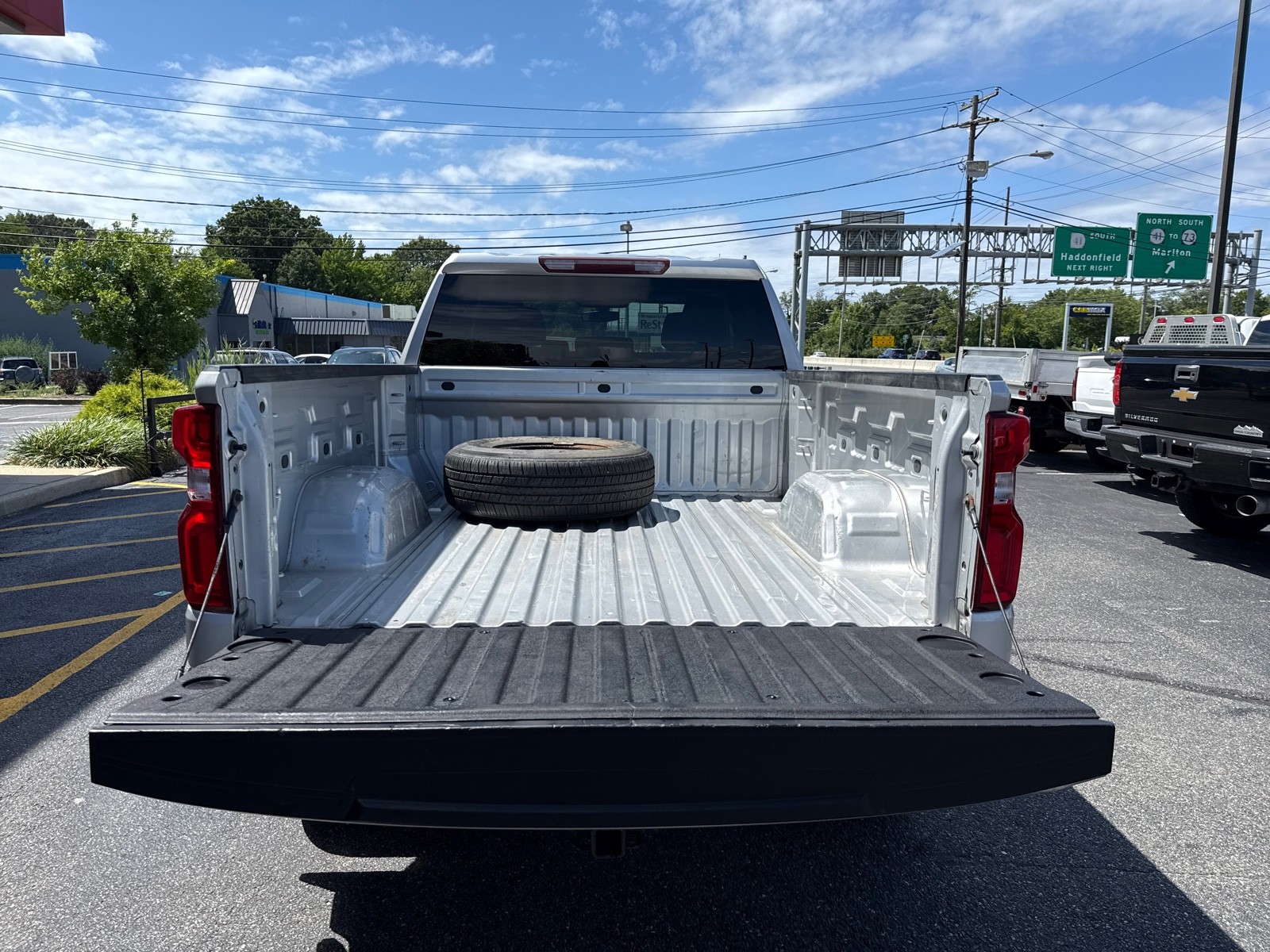 2020 Chevrolet Silverado 1500 Custom photo 28