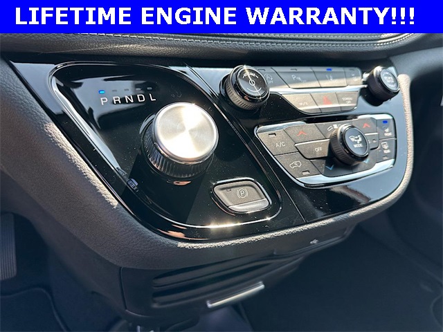 2026 Chrysler Pacifica photo 20