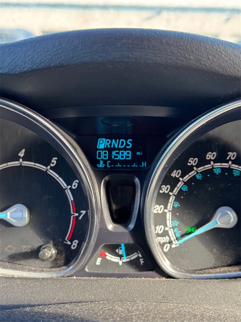 2014 Ford Fiesta SE photo 3