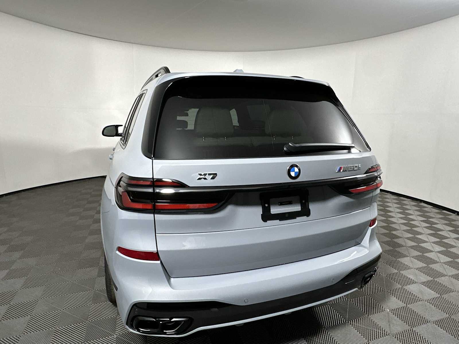 2026 Bmw X7 M60i photo 3