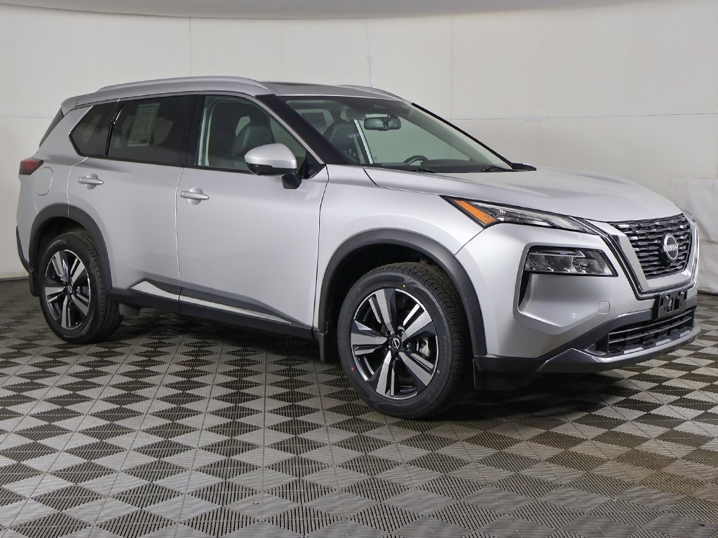 2022 Nissan Rogue SL photo 2