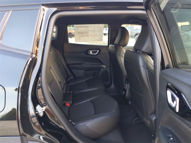 2026 Jeep Compass Latitude Altitude photo 25