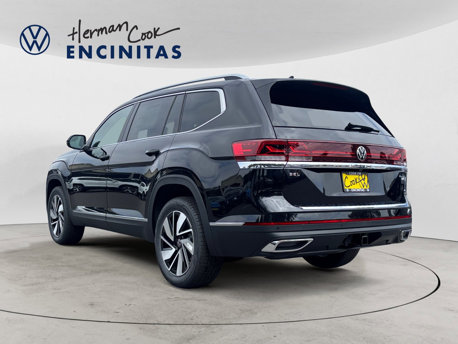 2025 Volkswagen Atlas SEL photo 3