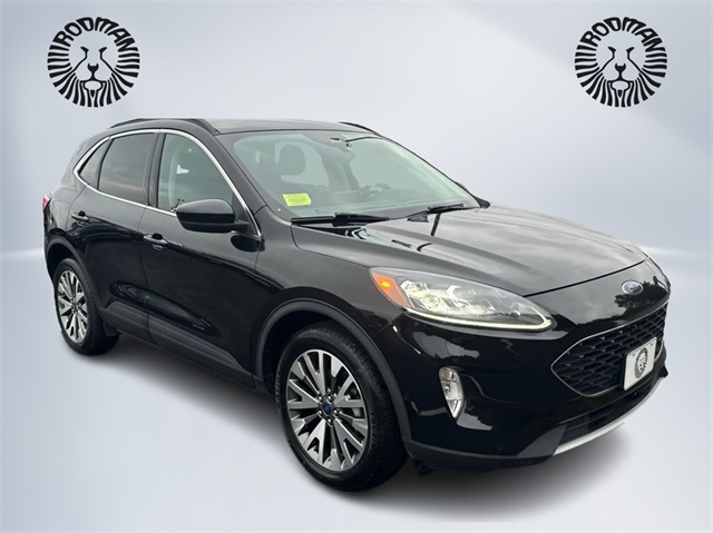 2021 Ford Escape Titanium photo 3