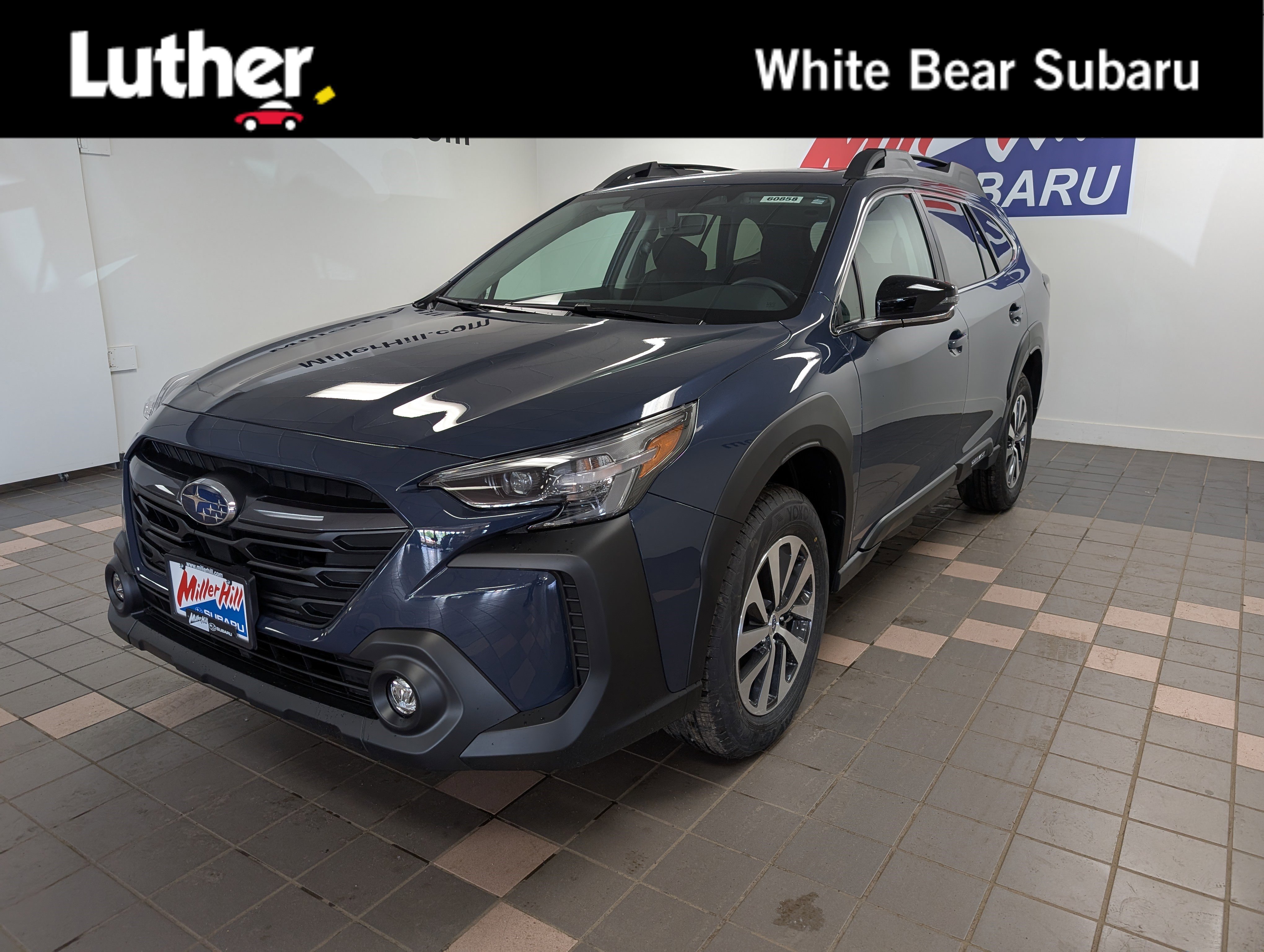 2025 Subaru Outback Premium's photo