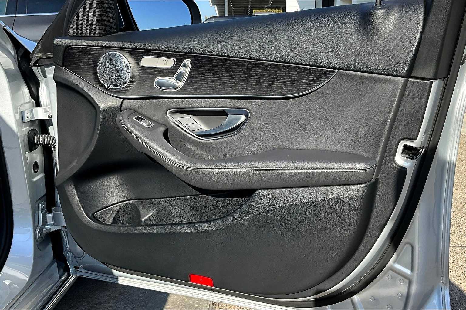 2021 Mercedes Benz C 300 photo 21
