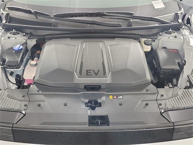 2025 Hyundai Ioniq 5 SE photo 11