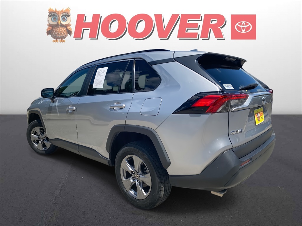 2023 Toyota RAV4 XLE photo 4