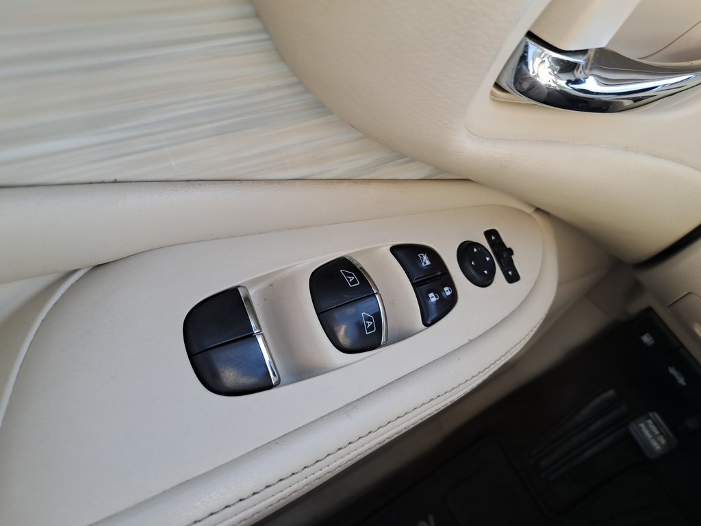 2018 Nissan Murano SL photo 16