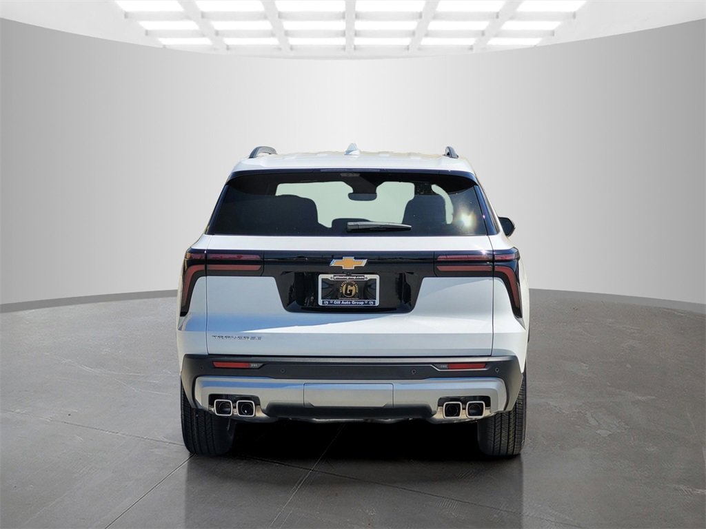 2026 Chevrolet Traverse photo 4