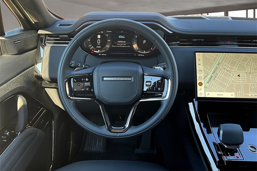 2025 Land Rover Range Rover Sport SE photo 5