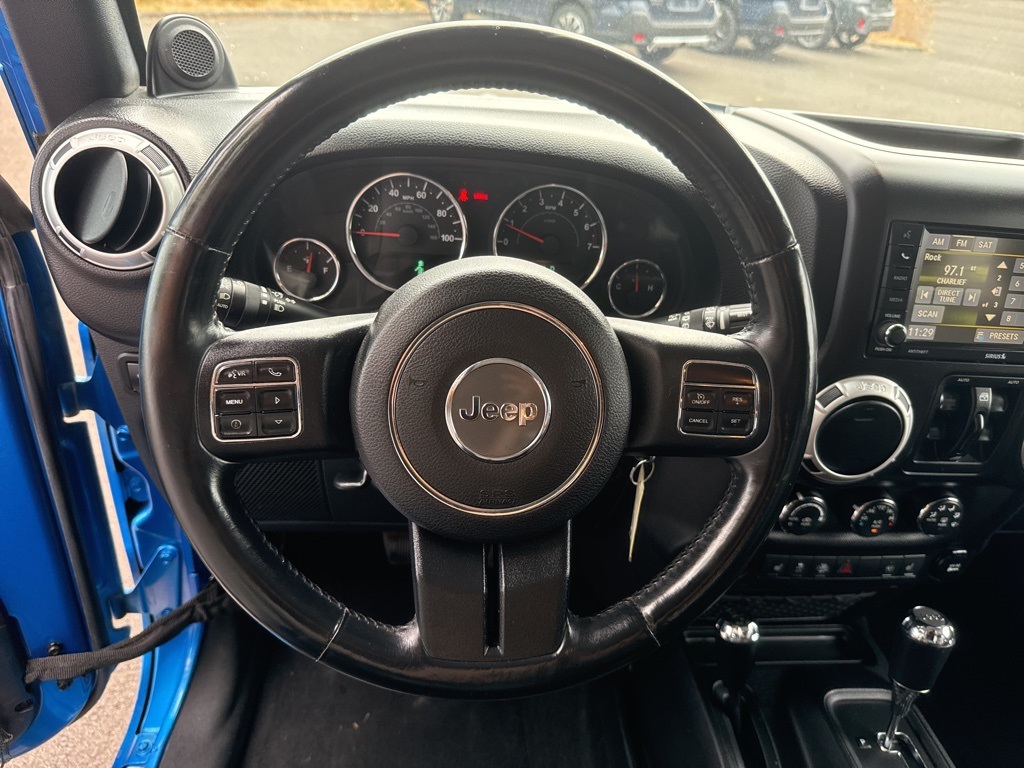 2014 Jeep Wrangler Unlimited Rubicon photo 32