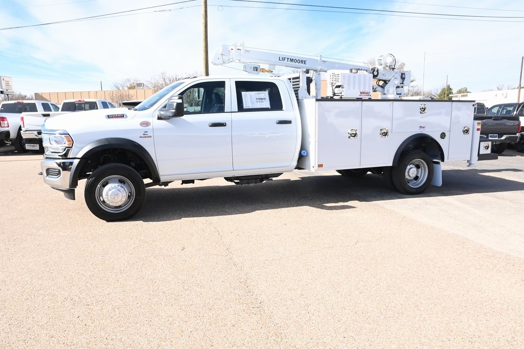 2024 Ram 5500 Tradesman photo 3