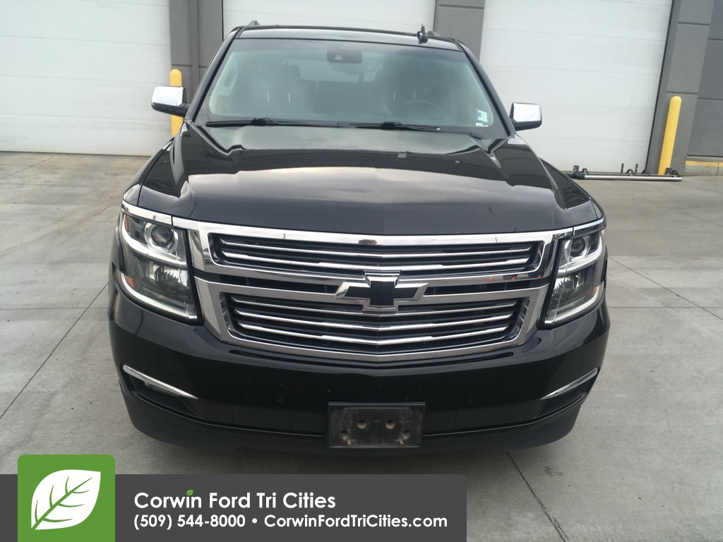 2015 Chevrolet Tahoe LTZ photo 3