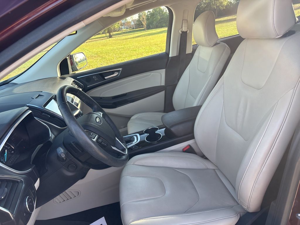 2018 Ford Edge Titanium photo 25