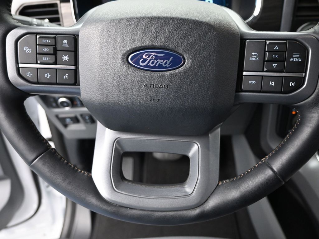 2024 Ford F-150 Lariat photo 12
