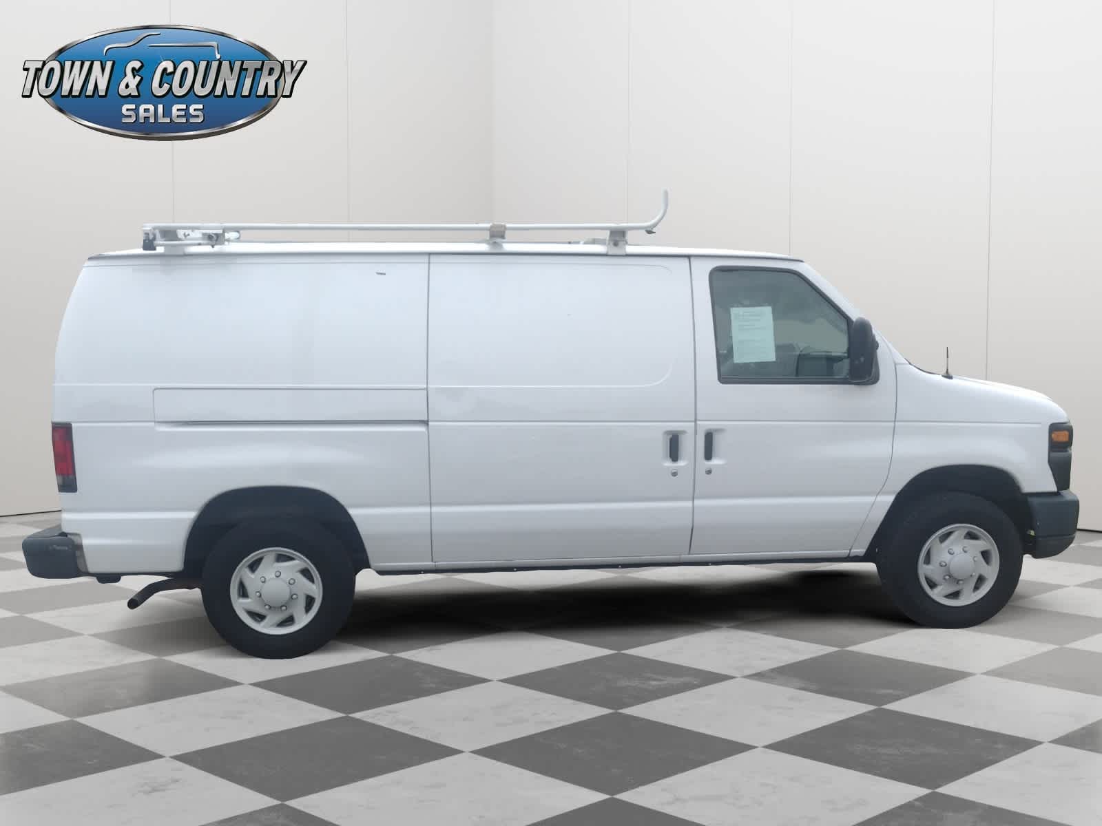 2014 Ford E-150 photo 7