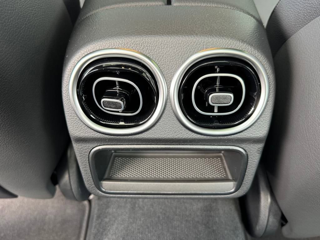 2025 Mercedes Benz C 300 photo 17