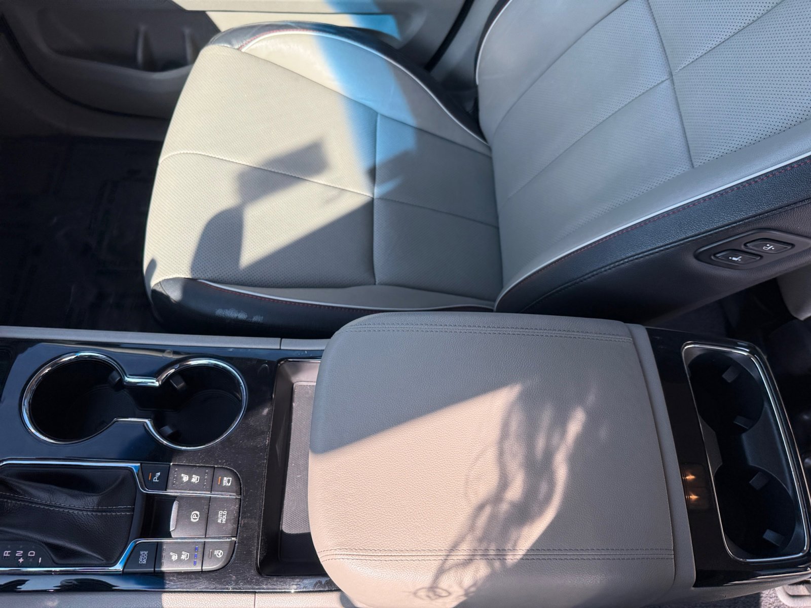 2020 Kia Sedona SX photo 13